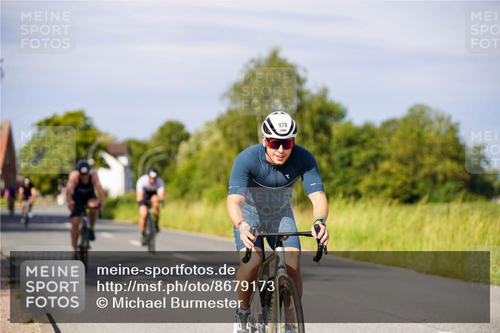 31.08.2025 - Elbe Triathlon Hamburg Michael Burmester http://msf.ph/oto/8679173 31.08.2025 10:37:51 Radfahren 749, 978, 1049 meine-sportfotos.de