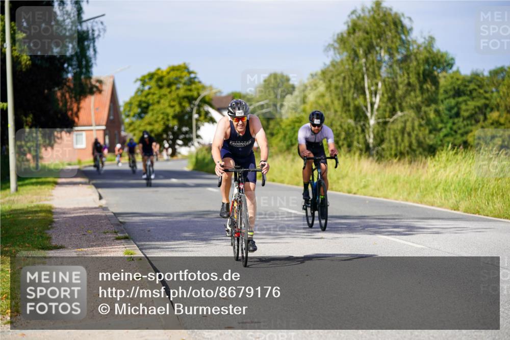 31.08.2025 - Elbe Triathlon Hamburg Michael Burmester http://msf.ph/oto/8679176 31.08.2025 10:37:52 Radfahren 749, 978, 1049, 1166 meine-sportfotos.de