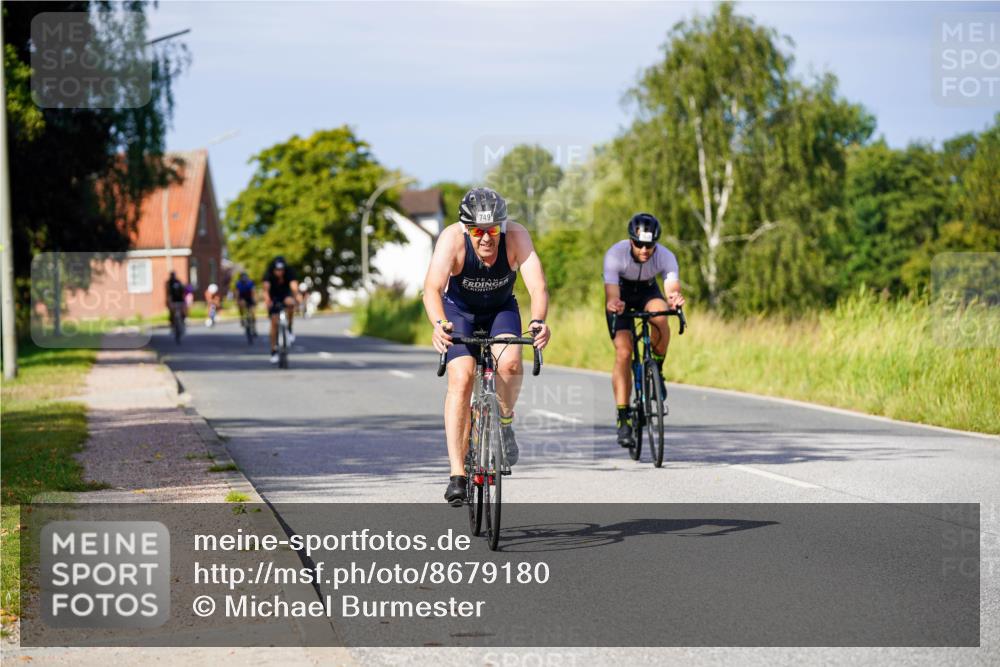 31.08.2025 - Elbe Triathlon Hamburg Michael Burmester http://msf.ph/oto/8679180 31.08.2025 10:37:53 Radfahren 749, 978, 1049, 1166 meine-sportfotos.de