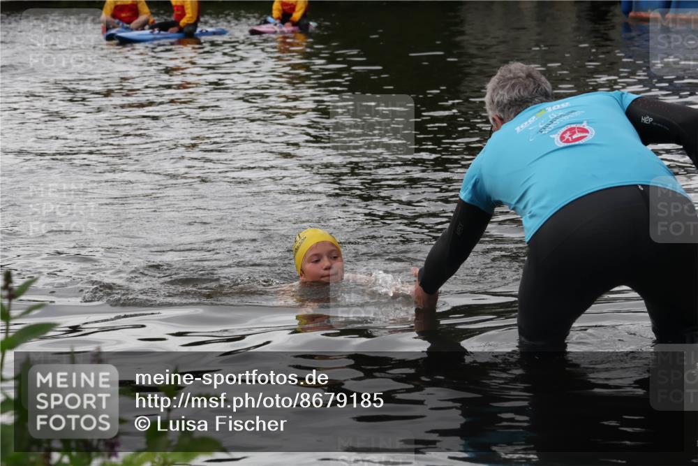 31.08.2025 - Elbe Triathlon Hamburg Luisa Fischer http://msf.ph/oto/8679185 31.08.2025 12:36:01 Schwimmen 1699 meine-sportfotos.de