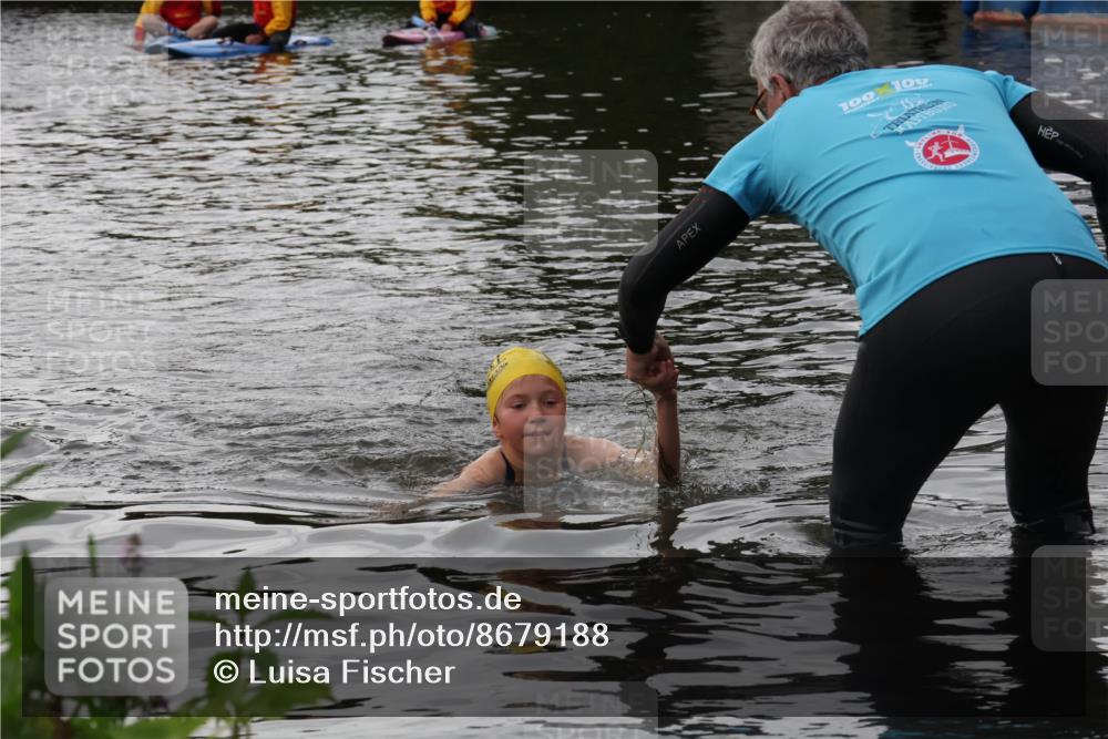 31.08.2025 - Elbe Triathlon Hamburg Luisa Fischer http://msf.ph/oto/8679188 31.08.2025 12:36:02 Schwimmen 1699 meine-sportfotos.de