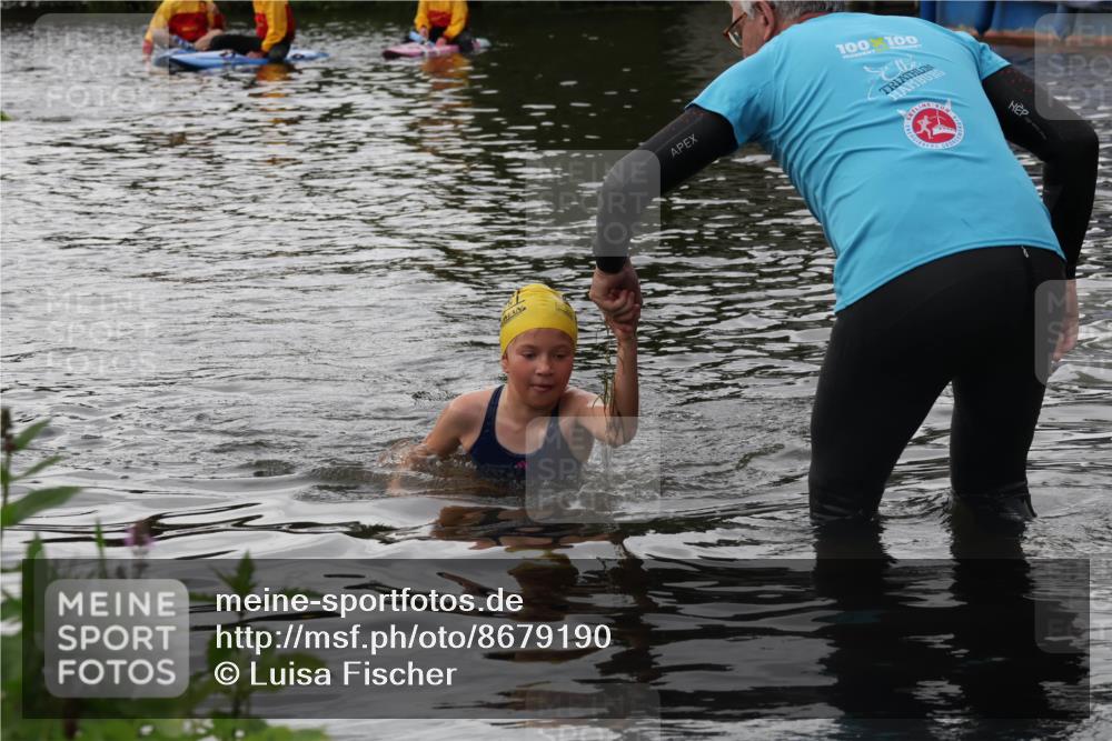 31.08.2025 - Elbe Triathlon Hamburg Luisa Fischer http://msf.ph/oto/8679190 31.08.2025 12:36:02 Schwimmen 1699 meine-sportfotos.de