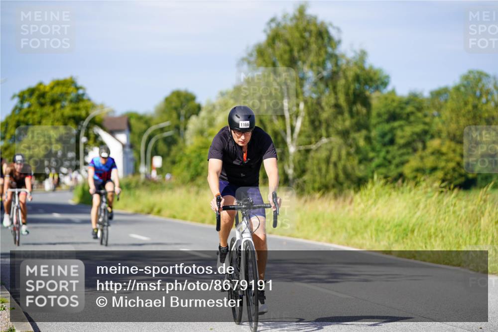31.08.2025 - Elbe Triathlon Hamburg Michael Burmester http://msf.ph/oto/8679191 31.08.2025 10:37:58 Radfahren 950, 1051, 1070, 1088, 1166, 1315 meine-sportfotos.de