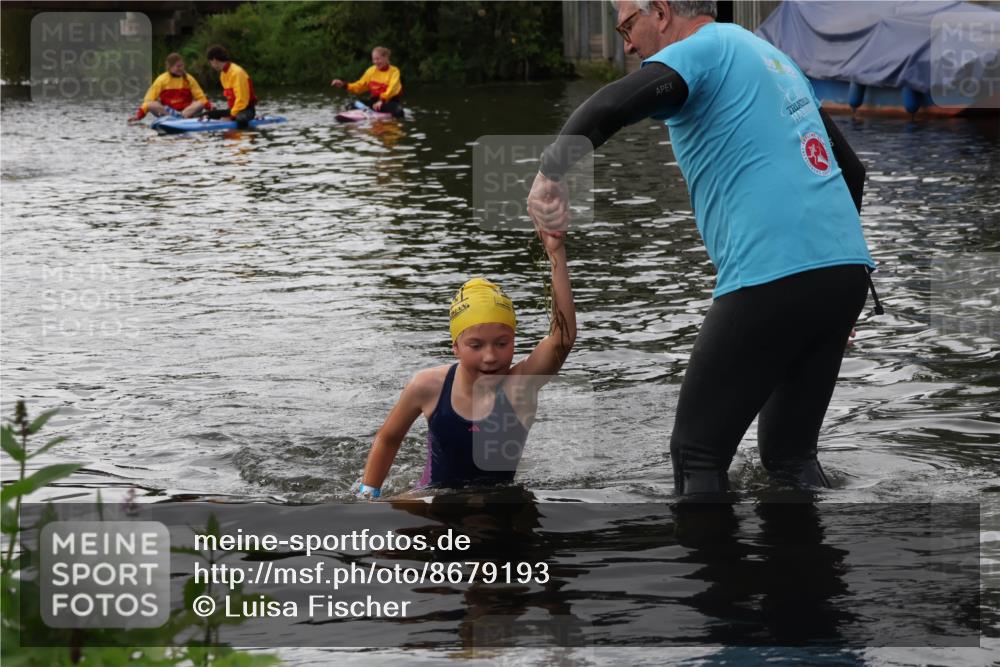 31.08.2025 - Elbe Triathlon Hamburg Luisa Fischer http://msf.ph/oto/8679193 31.08.2025 12:36:03 Schwimmen 1699 meine-sportfotos.de