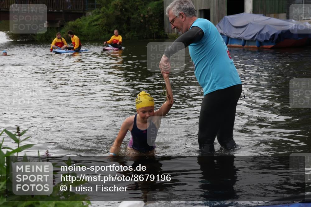 31.08.2025 - Elbe Triathlon Hamburg Luisa Fischer http://msf.ph/oto/8679196 31.08.2025 12:36:03 Schwimmen 1699 meine-sportfotos.de