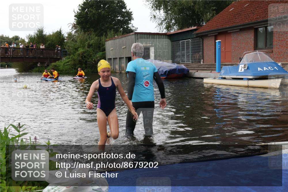 31.08.2025 - Elbe Triathlon Hamburg Luisa Fischer http://msf.ph/oto/8679202 31.08.2025 12:36:04 Schwimmen 1699 meine-sportfotos.de