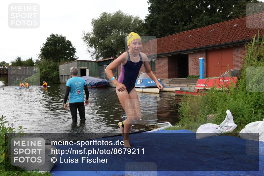 31.08.2025 - Elbe Triathlon Hamburg Luisa Fischer http://msf.ph/oto/8679211 31.08.2025 12:36:06 Schwimmen 1699 meine-sportfotos.de