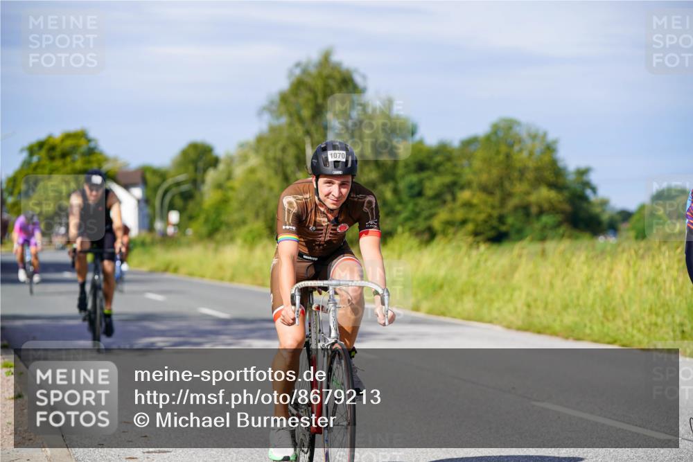 31.08.2025 - Elbe Triathlon Hamburg Michael Burmester http://msf.ph/oto/8679213 31.08.2025 10:38:01 Radfahren 950, 1051, 1070, 1088, 1166, 1315 meine-sportfotos.de