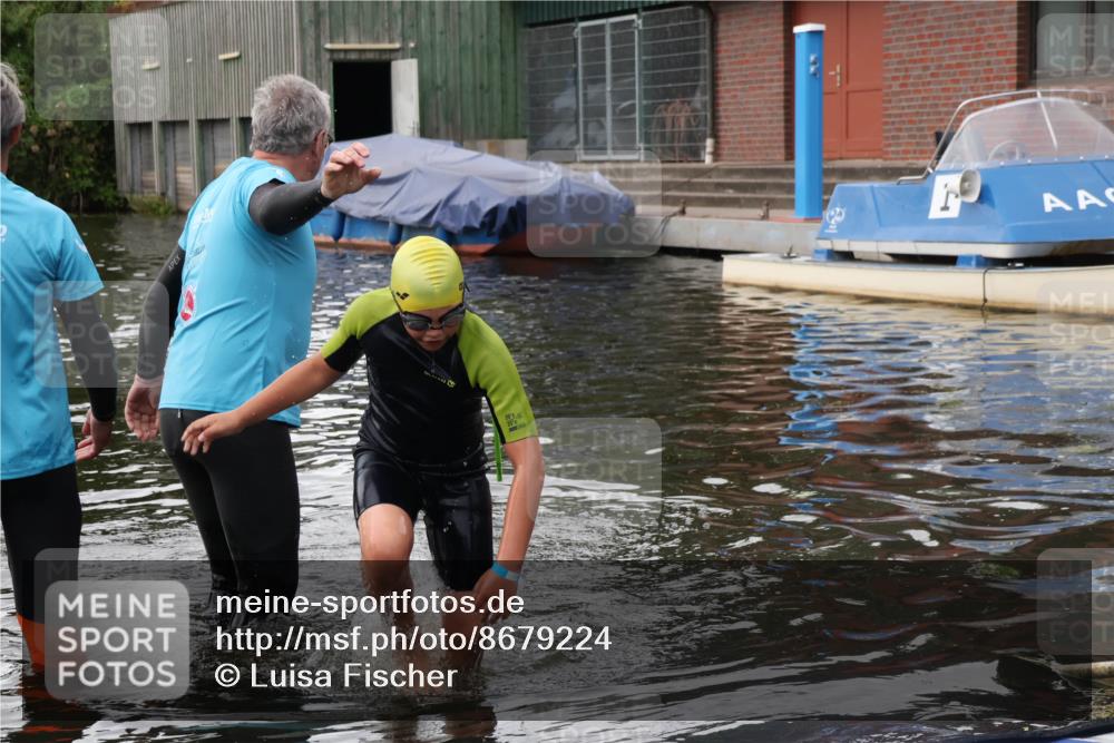 31.08.2025 - Elbe Triathlon Hamburg Luisa Fischer http://msf.ph/oto/8679224 31.08.2025 12:36:35 Schwimmen 1682 meine-sportfotos.de