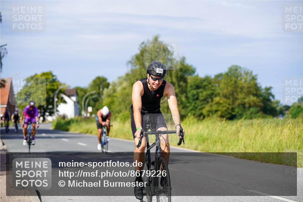 31.08.2025 - Elbe Triathlon Hamburg Michael Burmester http://msf.ph/oto/8679226 31.08.2025 10:38:02 Radfahren 950, 981, 1051, 1070, 1088, 1166, 1315 meine-sportfotos.de