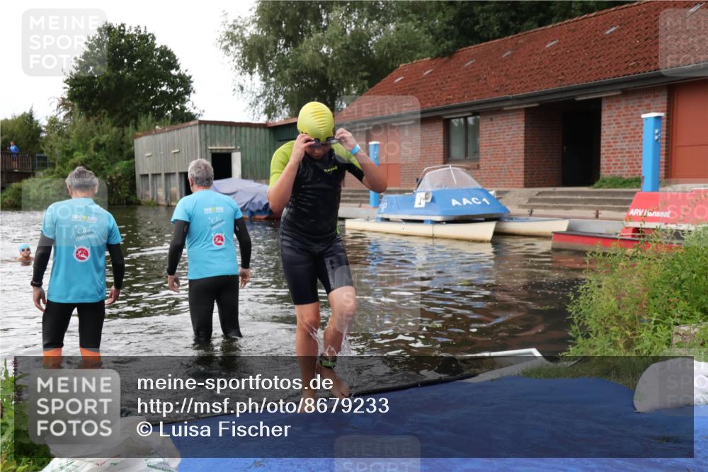 31.08.2025 - Elbe Triathlon Hamburg Luisa Fischer http://msf.ph/oto/8679233 31.08.2025 12:36:37 Schwimmen 1682 meine-sportfotos.de