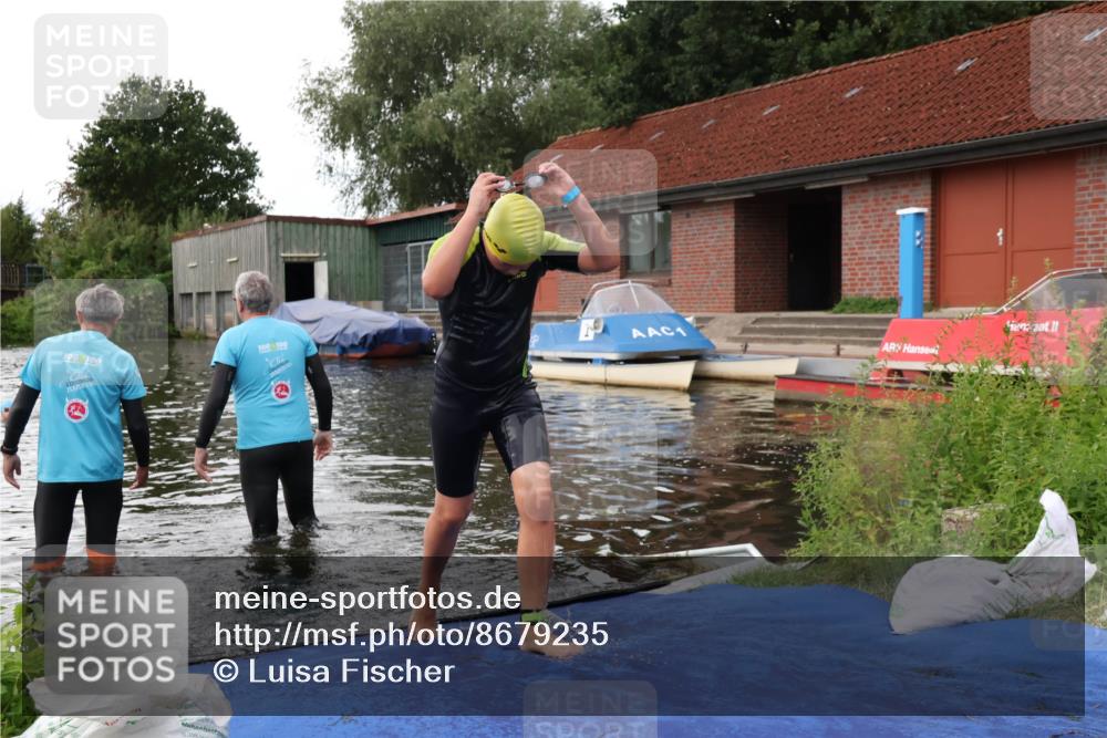 31.08.2025 - Elbe Triathlon Hamburg Luisa Fischer http://msf.ph/oto/8679235 31.08.2025 12:36:37 Schwimmen 1682 meine-sportfotos.de