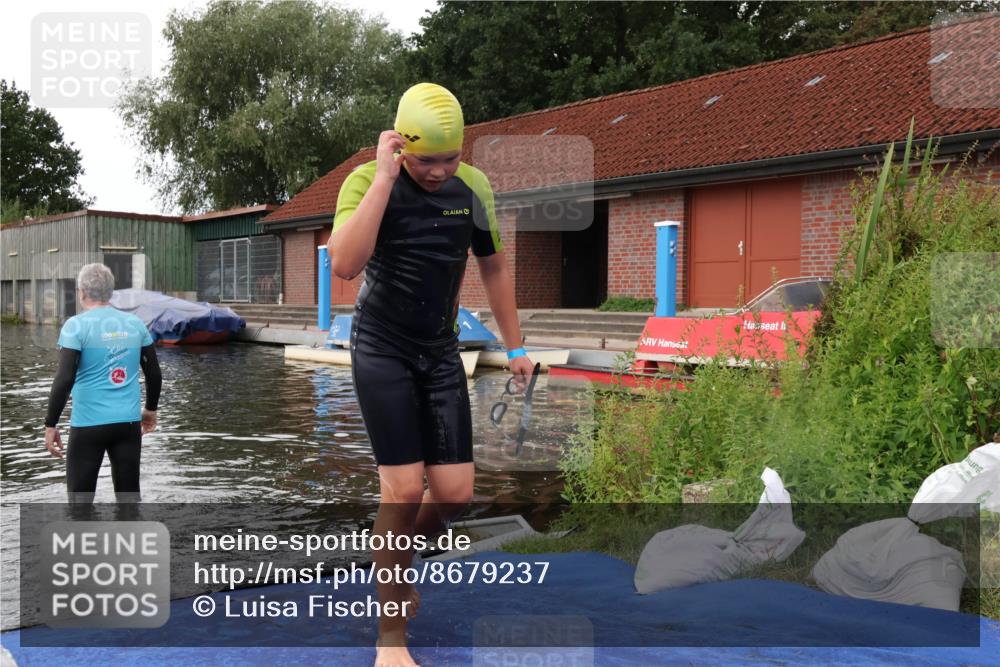 31.08.2025 - Elbe Triathlon Hamburg Luisa Fischer http://msf.ph/oto/8679237 31.08.2025 12:36:38 Schwimmen 1682 meine-sportfotos.de
