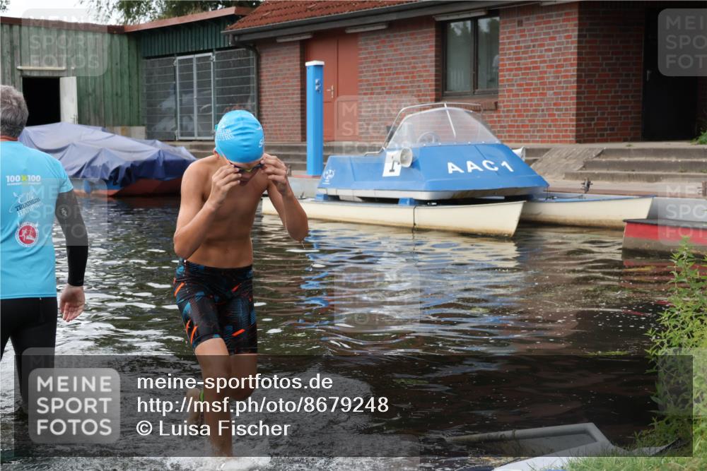31.08.2025 - Elbe Triathlon Hamburg Luisa Fischer http://msf.ph/oto/8679248 31.08.2025 12:36:53 Schwimmen 1681, 1692 meine-sportfotos.de