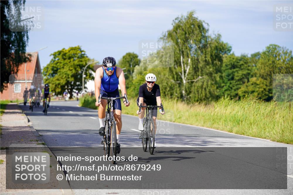 31.08.2025 - Elbe Triathlon Hamburg Michael Burmester http://msf.ph/oto/8679249 31.08.2025 10:38:09 Radfahren 879, 981, 1016, 1047, 1083 meine-sportfotos.de