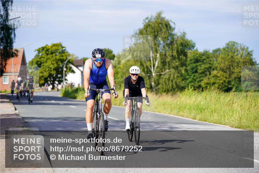 31.08.2025 - Elbe Triathlon Hamburg Michael Burmester http://msf.ph/oto/8679252 31.08.2025 10:38:09 Radfahren 879, 981, 1016, 1047, 1083 meine-sportfotos.de