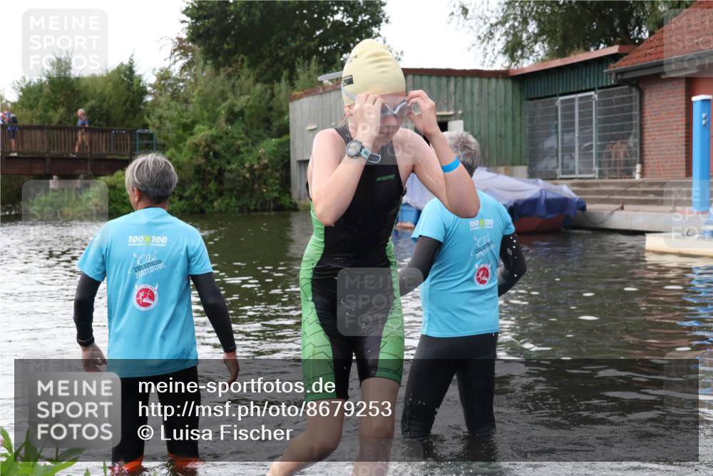 31.08.2025 - Elbe Triathlon Hamburg Luisa Fischer http://msf.ph/oto/8679253 31.08.2025 12:36:55 Schwimmen 1681, 1692 meine-sportfotos.de