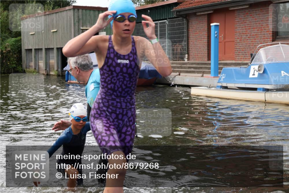 31.08.2025 - Elbe Triathlon Hamburg Luisa Fischer http://msf.ph/oto/8679268 31.08.2025 12:46:46 Schwimmen 1701, 1714, 1724 meine-sportfotos.de