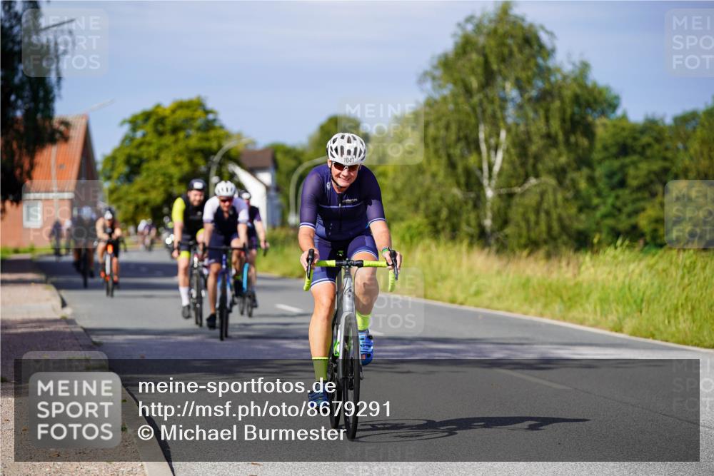 31.08.2025 - Elbe Triathlon Hamburg Michael Burmester http://msf.ph/oto/8679291 31.08.2025 10:38:15 Radfahren 824, 832, 844, 1016, 1047, 1048, 1083, 1152 meine-sportfotos.de