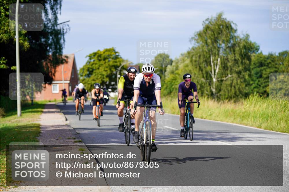 31.08.2025 - Elbe Triathlon Hamburg Michael Burmester http://msf.ph/oto/8679305 31.08.2025 10:38:17 Radfahren 824, 832, 844, 965, 1016, 1047, 1048, 1152 meine-sportfotos.de