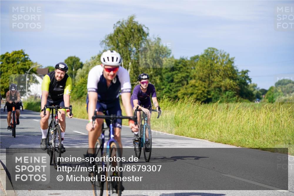 31.08.2025 - Elbe Triathlon Hamburg Michael Burmester http://msf.ph/oto/8679307 31.08.2025 10:38:18 Radfahren 824, 832, 844, 965, 1016, 1047, 1048, 1152 meine-sportfotos.de