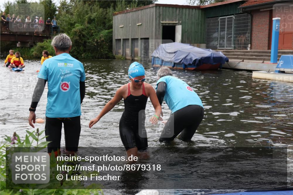 31.08.2025 - Elbe Triathlon Hamburg Luisa Fischer http://msf.ph/oto/8679318 31.08.2025 12:47:08 Schwimmen 1703, 1705, 1707, 1713, 1722, 1723, 1725 meine-sportfotos.de