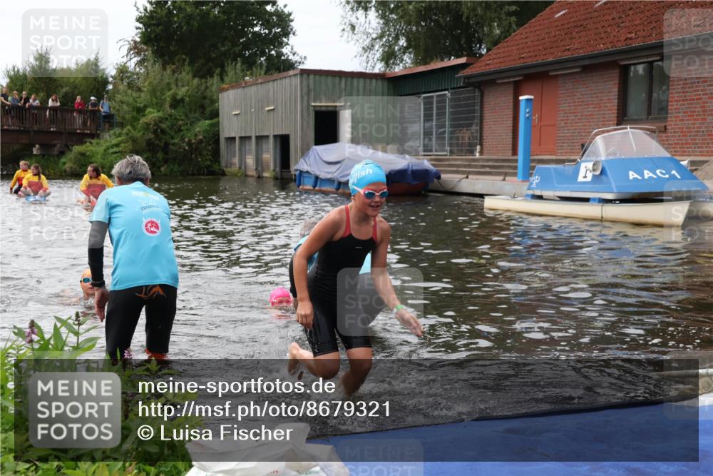 31.08.2025 - Elbe Triathlon Hamburg Luisa Fischer http://msf.ph/oto/8679321 31.08.2025 12:47:09 Schwimmen 1705, 1707, 1713, 1722, 1723, 1725 meine-sportfotos.de