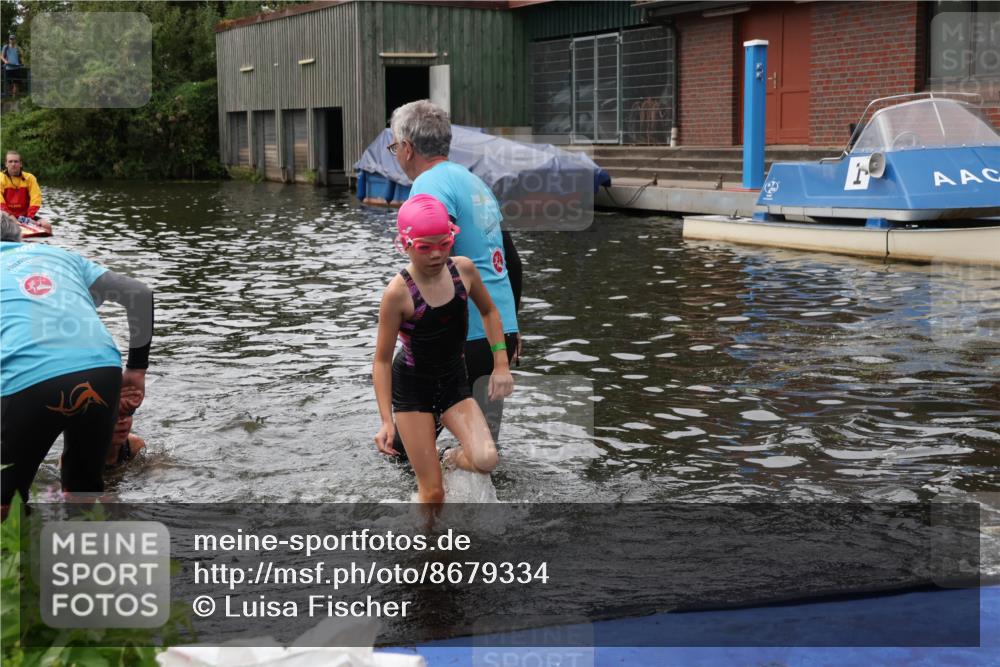 31.08.2025 - Elbe Triathlon Hamburg Luisa Fischer http://msf.ph/oto/8679334 31.08.2025 12:47:12 Schwimmen 1705, 1707, 1713, 1723, 1725 meine-sportfotos.de