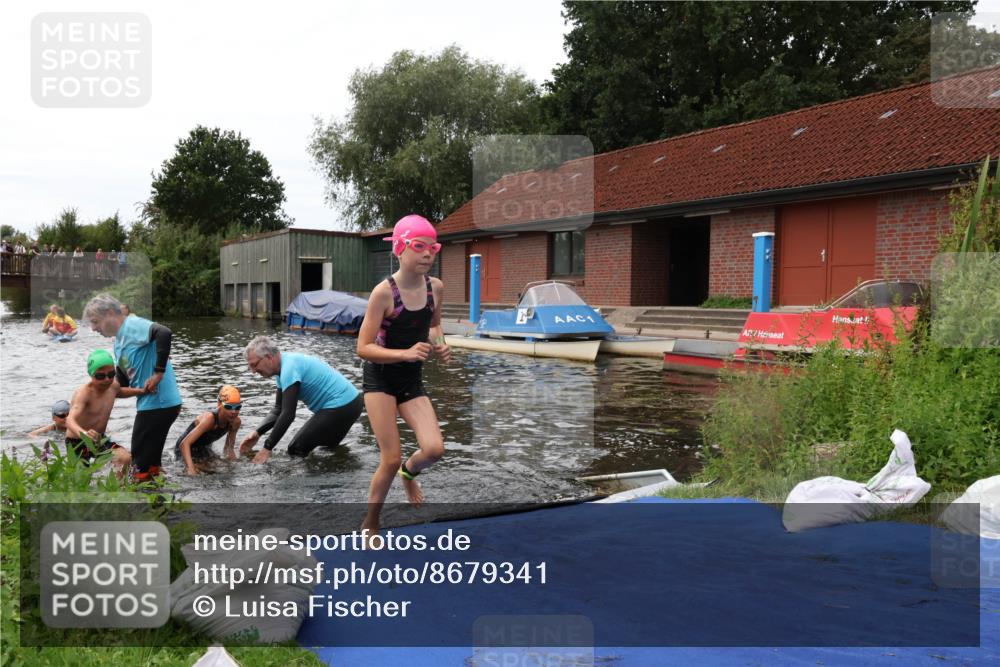 31.08.2025 - Elbe Triathlon Hamburg Luisa Fischer http://msf.ph/oto/8679341 31.08.2025 12:47:14 Schwimmen 1705, 1707, 1709, 1713, 1725 meine-sportfotos.de