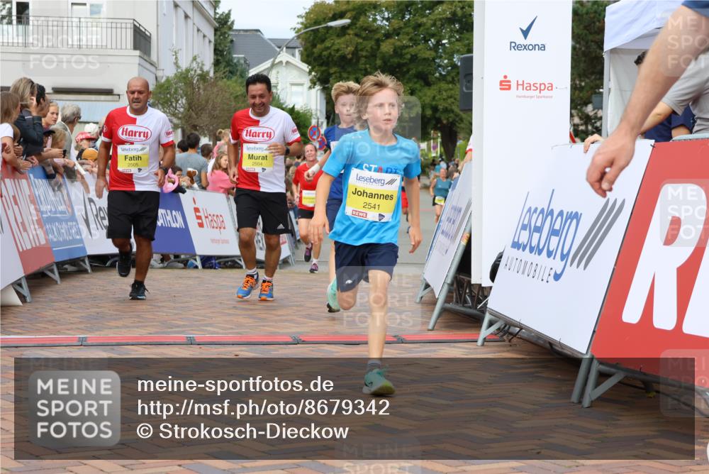 31.08.2025 - 21. Blankeneser Heldenlauf Strokosch-Dieckow http://msf.ph/oto/8679342 31.08.2025 10:25:26 Ziel 2541, 2636, 2363, 2367, 2505, 2504 meine-sportfotos.de