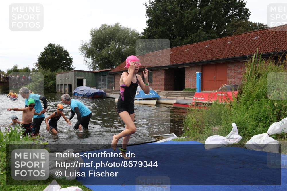 31.08.2025 - Elbe Triathlon Hamburg Luisa Fischer http://msf.ph/oto/8679344 31.08.2025 12:47:14 Schwimmen 1705, 1707, 1709, 1713, 1725 meine-sportfotos.de