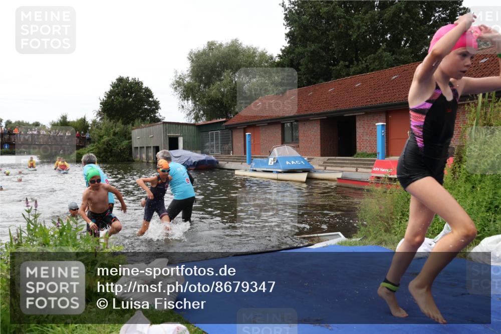 31.08.2025 - Elbe Triathlon Hamburg Luisa Fischer http://msf.ph/oto/8679347 31.08.2025 12:47:15 Schwimmen 1705, 1707, 1709, 1713, 1725 meine-sportfotos.de