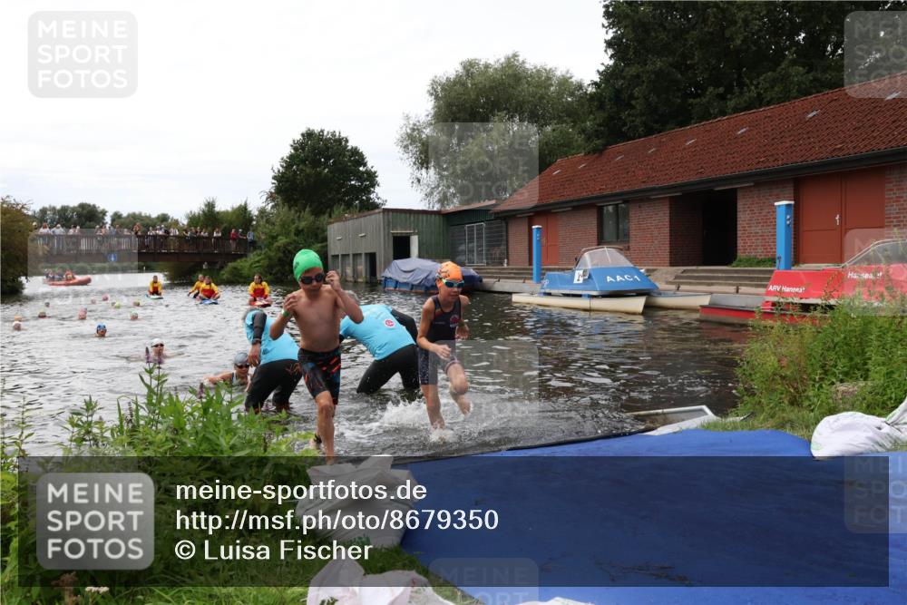 31.08.2025 - Elbe Triathlon Hamburg Luisa Fischer http://msf.ph/oto/8679350 31.08.2025 12:47:15 Schwimmen 1705, 1707, 1709, 1713, 1725 meine-sportfotos.de