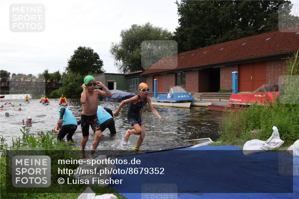 31.08.2025 - Elbe Triathlon Hamburg Luisa Fischer http://msf.ph/oto/8679352 31.08.2025 12:47:16 Schwimmen 1705, 1707, 1709, 1713, 1725 meine-sportfotos.de