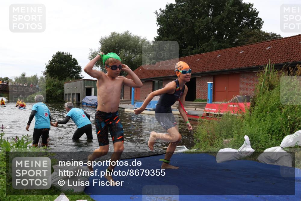 31.08.2025 - Elbe Triathlon Hamburg Luisa Fischer http://msf.ph/oto/8679355 31.08.2025 12:47:16 Schwimmen 1705, 1707, 1709, 1713, 1725 meine-sportfotos.de