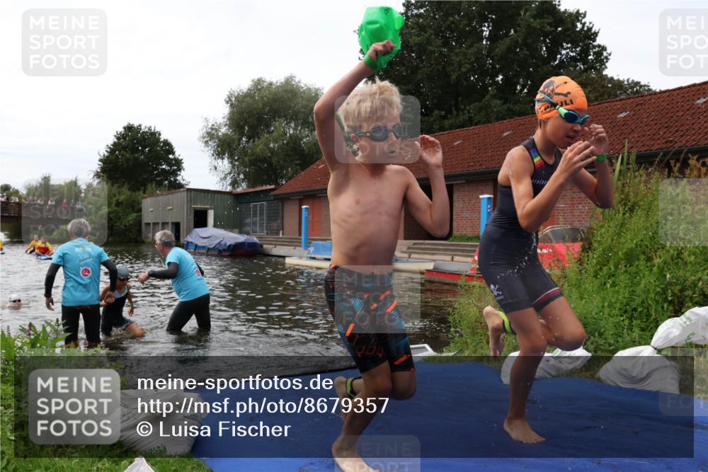 31.08.2025 - Elbe Triathlon Hamburg Luisa Fischer http://msf.ph/oto/8679357 31.08.2025 12:47:17 Schwimmen 1705, 1707, 1709, 1713, 1725 meine-sportfotos.de
