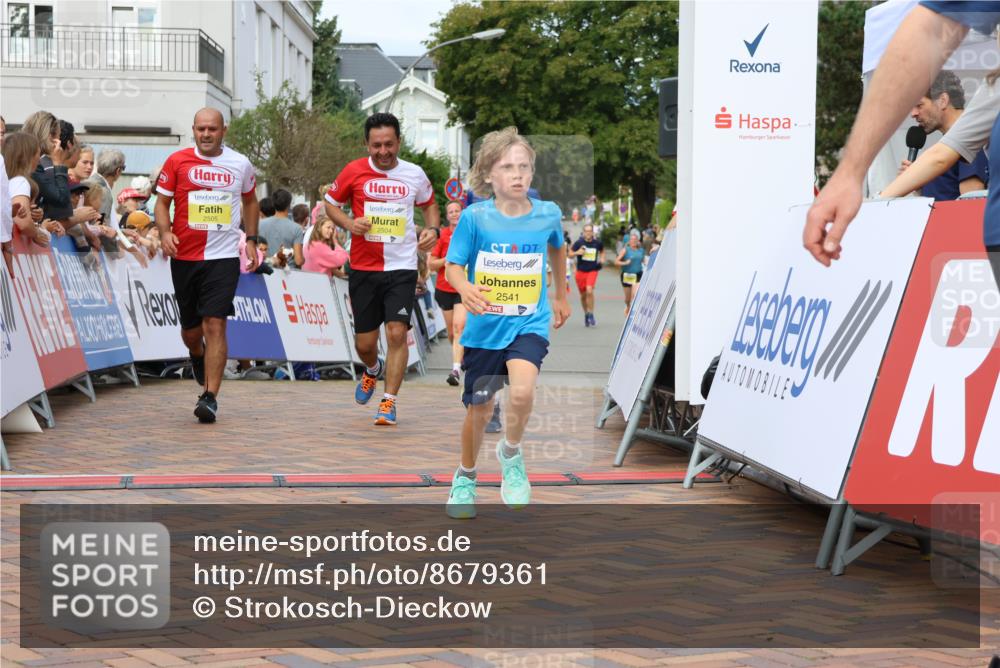 31.08.2025 - 21. Blankeneser Heldenlauf Strokosch-Dieckow http://msf.ph/oto/8679361 31.08.2025 10:25:26 Ziel 2541, 2636, 2363, 2367, 2505, 2504 meine-sportfotos.de