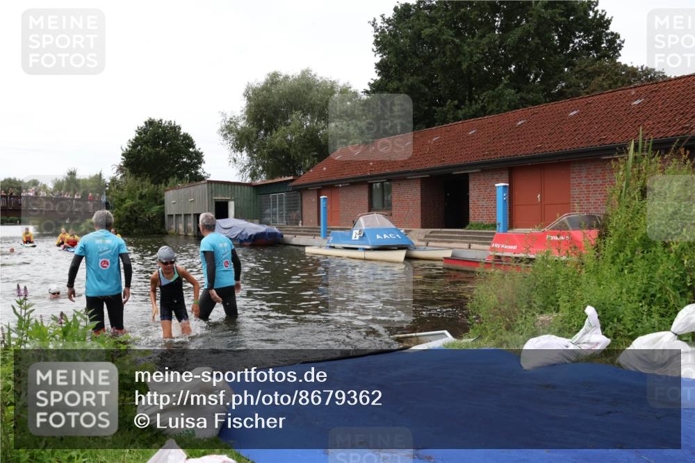 31.08.2025 - Elbe Triathlon Hamburg Luisa Fischer http://msf.ph/oto/8679362 31.08.2025 12:47:17 Schwimmen 1705, 1707, 1709, 1713, 1725 meine-sportfotos.de