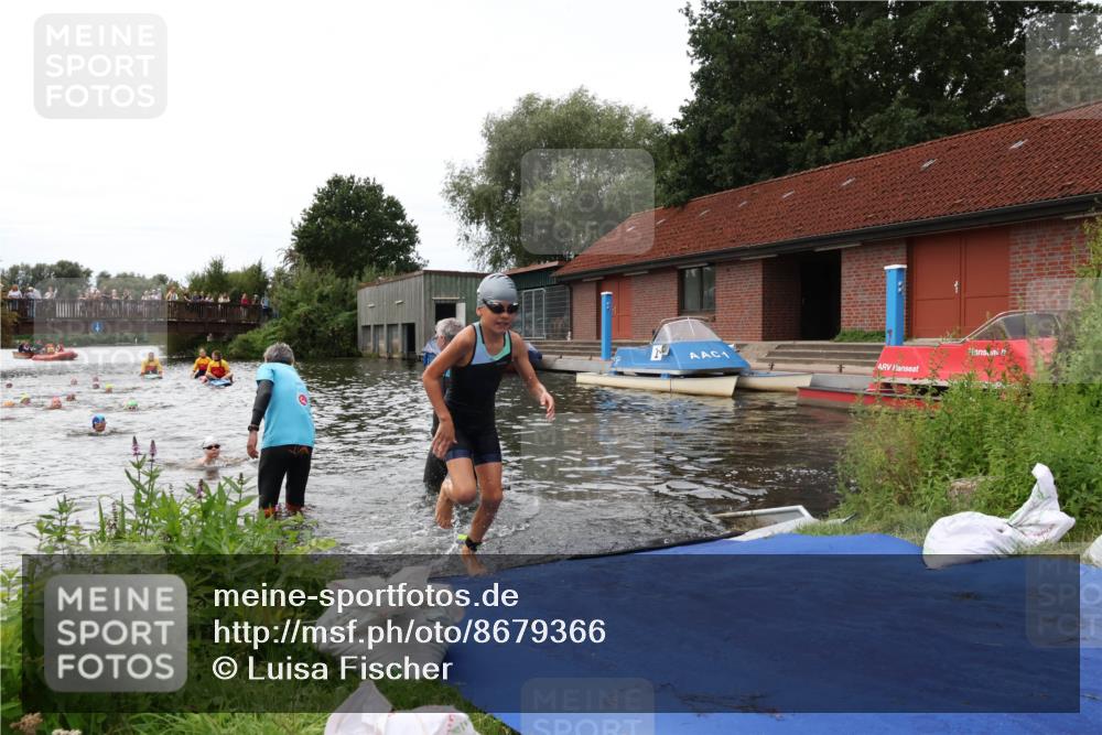 31.08.2025 - Elbe Triathlon Hamburg Luisa Fischer http://msf.ph/oto/8679366 31.08.2025 12:47:18 Schwimmen 1705, 1707, 1709, 1713, 1725 meine-sportfotos.de