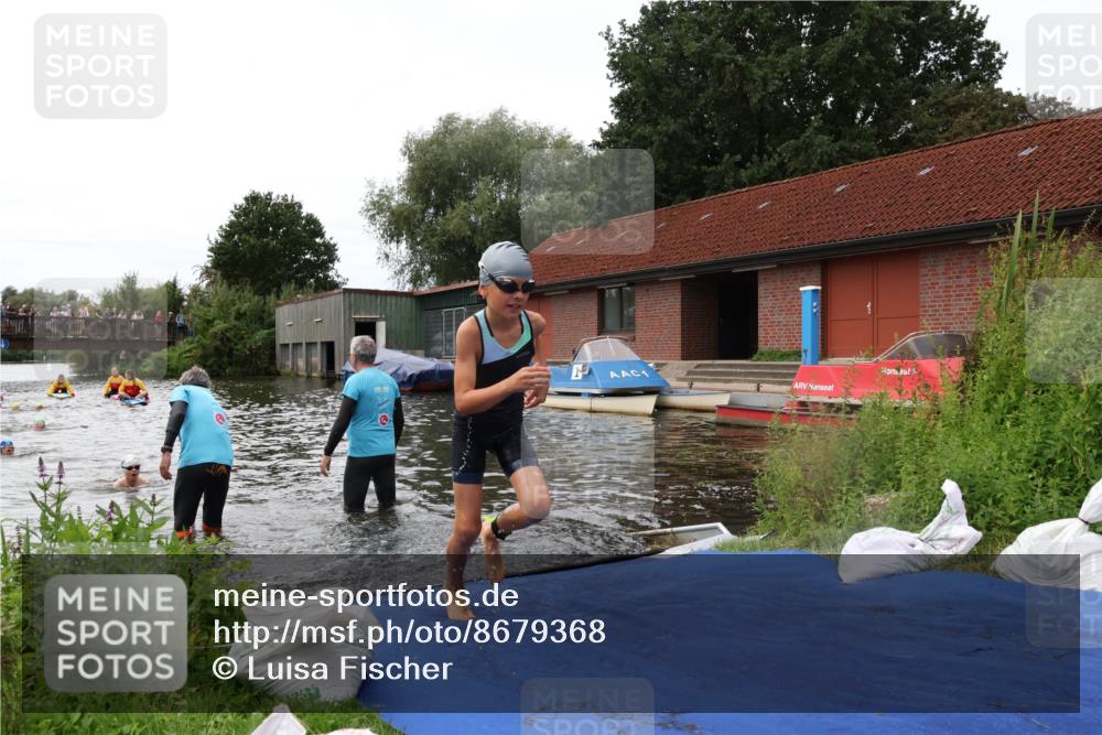 31.08.2025 - Elbe Triathlon Hamburg Luisa Fischer http://msf.ph/oto/8679368 31.08.2025 12:47:19 Schwimmen 1705, 1707, 1709, 1713 meine-sportfotos.de