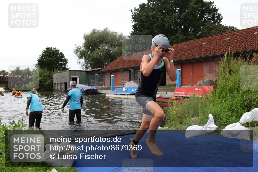31.08.2025 - Elbe Triathlon Hamburg Luisa Fischer http://msf.ph/oto/8679369 31.08.2025 12:47:19 Schwimmen 1705, 1707, 1709, 1713 meine-sportfotos.de
