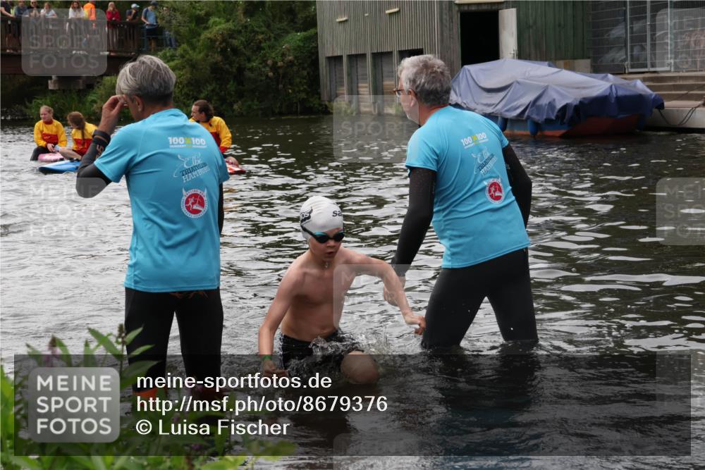 31.08.2025 - Elbe Triathlon Hamburg Luisa Fischer http://msf.ph/oto/8679376 31.08.2025 12:47:22 Schwimmen 1704, 1707, 1709 meine-sportfotos.de