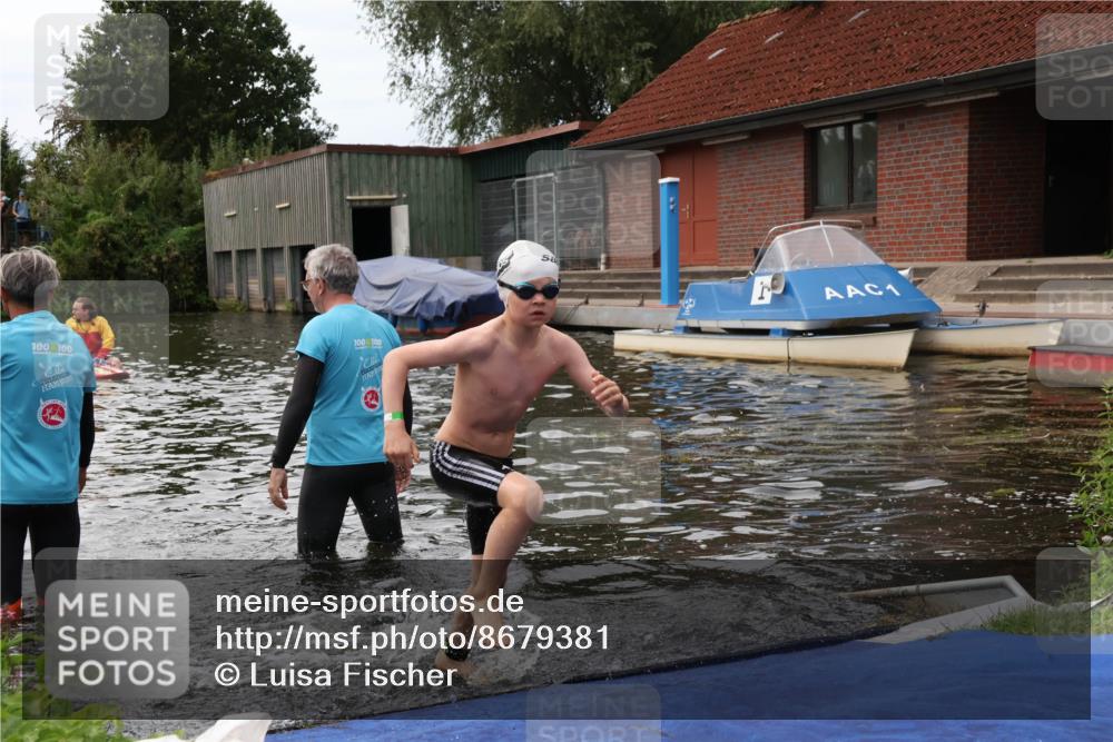 31.08.2025 - Elbe Triathlon Hamburg Luisa Fischer http://msf.ph/oto/8679381 31.08.2025 12:47:24 Schwimmen 1704, 1709 meine-sportfotos.de