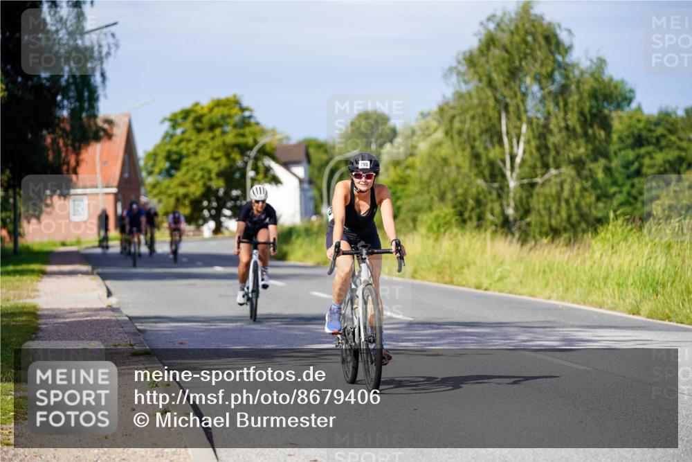 31.08.2025 - Elbe Triathlon Hamburg Michael Burmester http://msf.ph/oto/8679406 31.08.2025 10:38:34 Radfahren 790, 795, 899, 971, 1077, 1201, 1274 meine-sportfotos.de