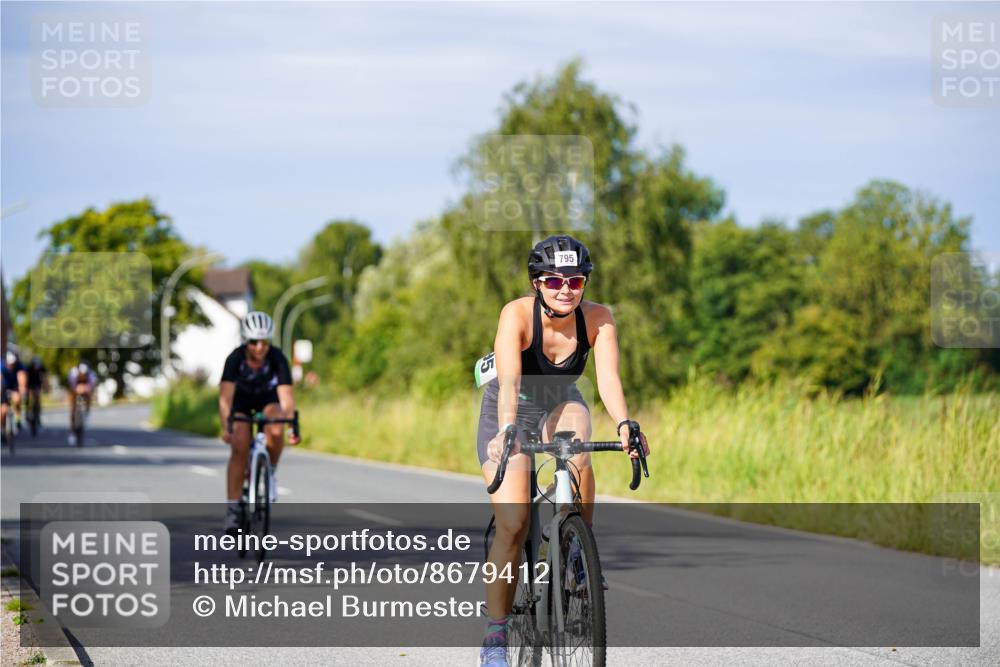 31.08.2025 - Elbe Triathlon Hamburg Michael Burmester http://msf.ph/oto/8679412 31.08.2025 10:38:34 Radfahren 790, 795, 899, 971, 1077, 1201, 1274 meine-sportfotos.de
