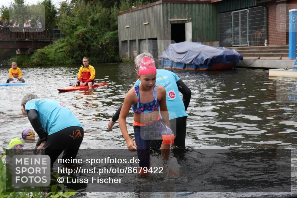 31.08.2025 - Elbe Triathlon Hamburg Luisa Fischer http://msf.ph/oto/8679422 31.08.2025 12:47:42 Schwimmen 1702, 1708, 1715, 1716, 1717, 1718 meine-sportfotos.de