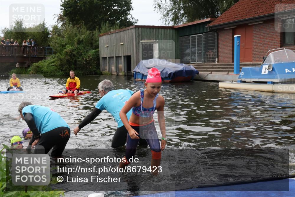 31.08.2025 - Elbe Triathlon Hamburg Luisa Fischer http://msf.ph/oto/8679423 31.08.2025 12:47:42 Schwimmen 1702, 1708, 1715, 1716, 1717, 1718 meine-sportfotos.de