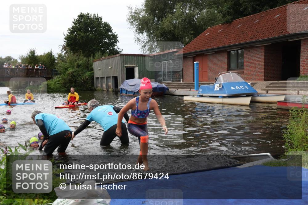 31.08.2025 - Elbe Triathlon Hamburg Luisa Fischer http://msf.ph/oto/8679424 31.08.2025 12:47:42 Schwimmen 1702, 1708, 1715, 1716, 1717, 1718 meine-sportfotos.de