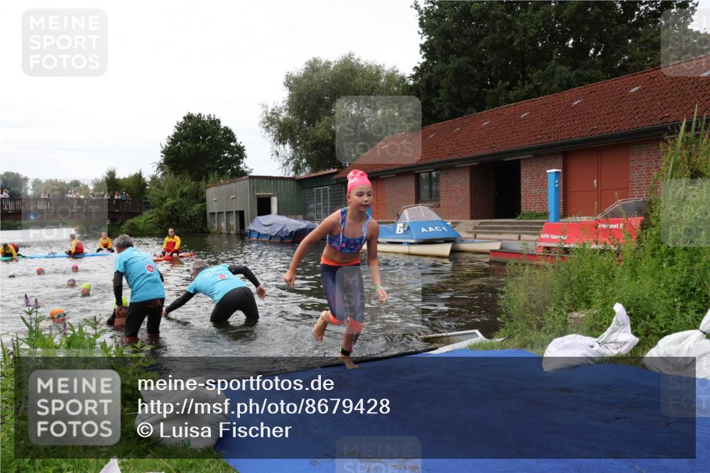 31.08.2025 - Elbe Triathlon Hamburg Luisa Fischer http://msf.ph/oto/8679428 31.08.2025 12:47:43 Schwimmen 1700, 1702, 1708, 1715, 1716, 1717, 1718 meine-sportfotos.de