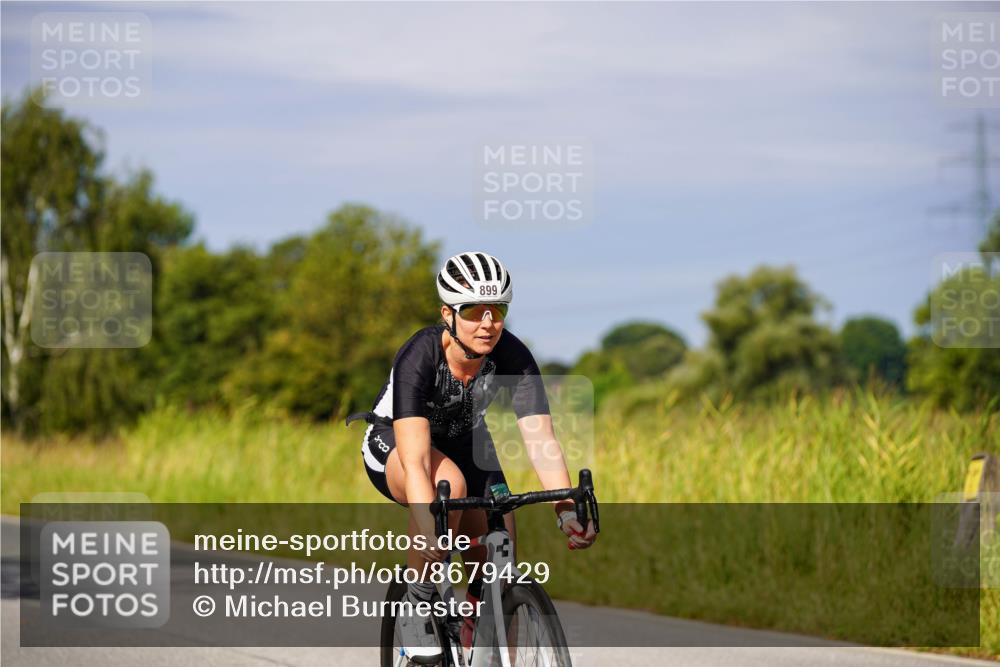 31.08.2025 - Elbe Triathlon Hamburg Michael Burmester http://msf.ph/oto/8679429 31.08.2025 10:38:36 Radfahren 771, 795, 899, 972, 1201, 1274 meine-sportfotos.de
